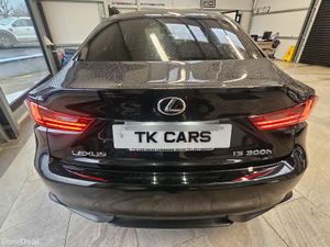 15 LEXUS IS-300 H EXECUTIVE HYBRID - Image 4