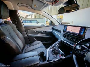 PEUGEOT 5008 ALLURE PREMIUM 130BHP 5DR - Image 4