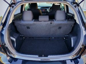 TOYOTA YARIS AUTO - Image 3