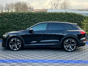 Audi e-tron 50 QUATTRO RS-PERFORMANCE // BLACK STY - Image 3