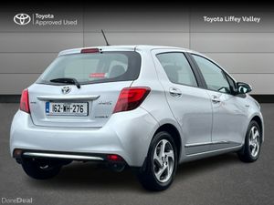 Toyota Yaris HYBRID LUXURY MC 4DR AUTO - Image 2