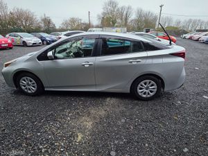 Toyota Prius 2022 Low Miles - Image 4