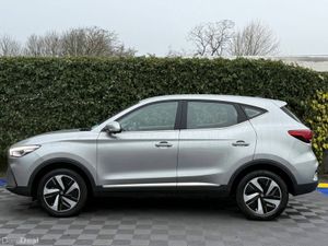 MG ZS 73KWH // LONG RANGE MODEL // 8, 700 MILE FRO - Image 3