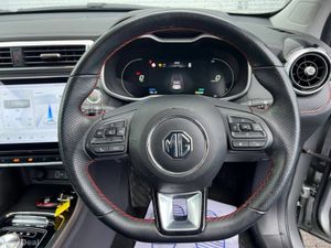 MG ZS 73KWH // LONG RANGE MODEL // 8, 700 MILE FRO - Image 4