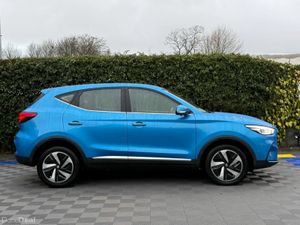 MG ZS 73KWH // LONG RANGE MODEL // APPLE CARPLAY/A - Image 2