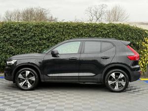 Volvo XC40 R-DESIGN T4 1.5 HYBRID // SERVICE HISTO - Image 3