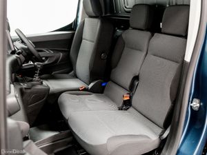Peugeot Partner Pro Premium 1.5 Diesel 100HP 650Kg - Image 4