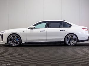 2025 BMW 7-Series X-Drive 750e M-Sport - Image 3