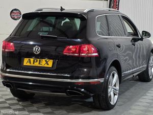 Volkswagen Touareg DIESEL ESTATE - Image 3