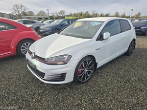 Volkswagen Golf GTi Performance Pack - Image 2