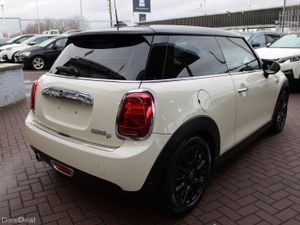 2019 MINI COOPER - Image 4
