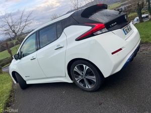 Nissan Leaf 2018 electric - Image 2