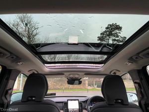 Volvo XC90 PLUS NEW MODEL T8 FULL OPEN PAN ROOF - Image 3