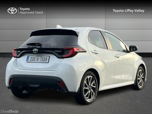 Toyota Yaris YARIS HYBRID LUNA SPORT - Image 2