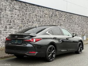 2024 Lexus ES 300H F Sport 2.5 FSH - Image 2