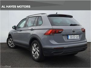 Volkswagen Tiguan **1 OWNER**2.0 TDI LIFE MODEL - Image 3