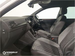 Volkswagen Tiguan Estate Special Edition R-Line Ed - Image 3