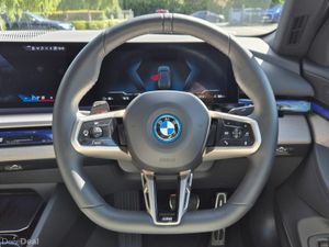 BMW i5 eDrive40 M Sport Pro Saloon - Image 4