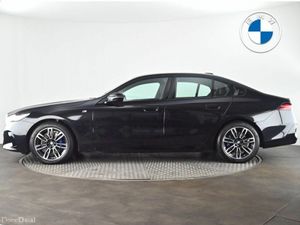 BMW 5-Series 520i M Sport Saloon - Image 3