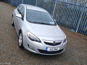 Opel Astra 2011 - Image 4