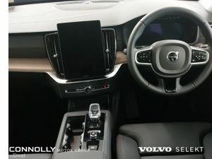 Volvo XC90 Plus T8 PHEV €724pm - Image 4