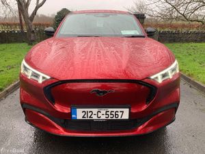 Ford Mustang Mach-E 2021 - Image 2