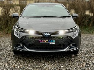 2025 Toyota Corolla 1.8 Hybrid Luna Hatchback Auto - Image 3