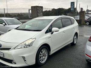 Toyota Prius 7 Seater - Image 4