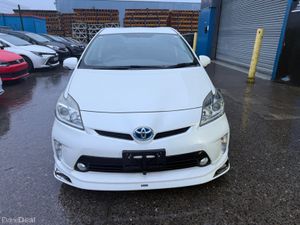 2014 Toyota Prius Hybrid Automatic - Image 2