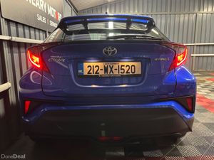 2021 212 Toyota C-HR 1.8 HYBRID LUNA Automatic - Image 2