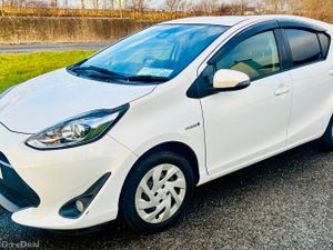 Toyota Aqua 2017 Automatic HYBRID - Image 2