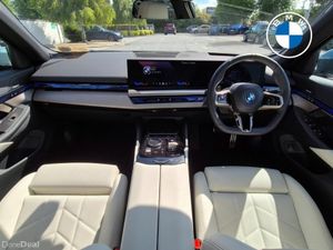 BMW i5 eDrive40 M Sport Pro Saloon - Image 3