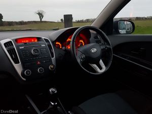 Kia Ceed 2012 Fresh NCT, cheap Tax, good car - Image 2