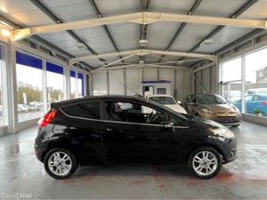 Ford Fiesta ZETEC 1.2 petrol 60 bhp manual - Image 4