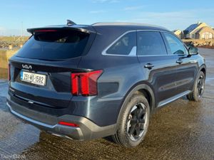 Kia Sorento 2.2L Diesel Automatic *Huge Spec - Image 4