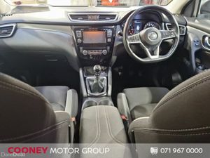 Nissan Qashqai 1.5 DSL SV PREMIUM Full Service His - Image 2