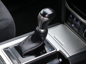 Landcruiser LWB Auto * 2 Seat * 1 owner from new - Image 3