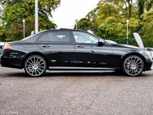 Mercedes-Benz E-Class E220d AMG Premium Plus 194bh - Image 4