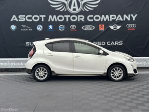 Toyota Aqua Hybrid - Image 3