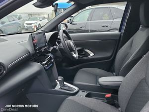 Toyota Yaris CR CROSS LUNA SPORT 4DR AUTO - Image 4