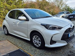 Toyota Yaris 1.5 Hybrid X pack - Image 3