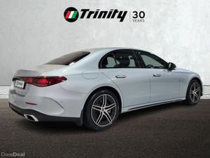 Mercedes-Benz E-Class ** 300de ** AMG LINE PLUS ** - Image 3