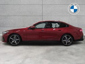 BMW 5-Series 530e M Sport Saloon - Image 4