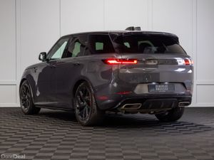 2026 Range Rover Sport P460e Dynamic SE - Image 4