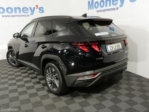 Hyundai Tucson EXECUTIVE 1.6L DIESEL SUV - Image 4