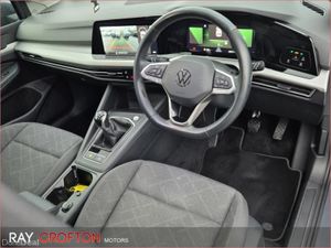 Volkswagen Golf 1.0 TSI 110HP Life - Image 2