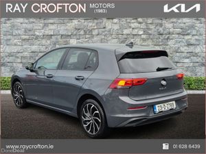 Volkswagen Golf 1.0 TSI 110HP Life - Image 3