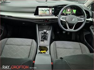 Volkswagen Golf 1.0 TSI 110HP Life - Image 4