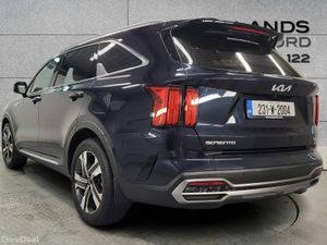 Kia Sorento 1.6 PHEV K3 4X4 7 seats - Image 2