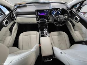 Kia Sorento 1.6 PHEV K3 4X4 7 seats - Image 4